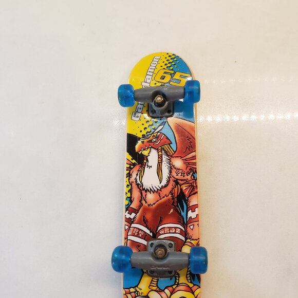 Digimon Digital Monsters Finger Skateboard Skateboarding, Garudamon #65 - Picture 3 of 5